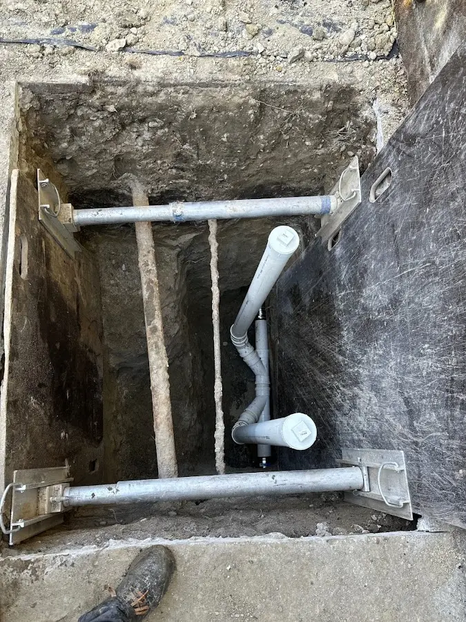 Experienced plumber completing Drain Cleaning work in Emerald Mountain